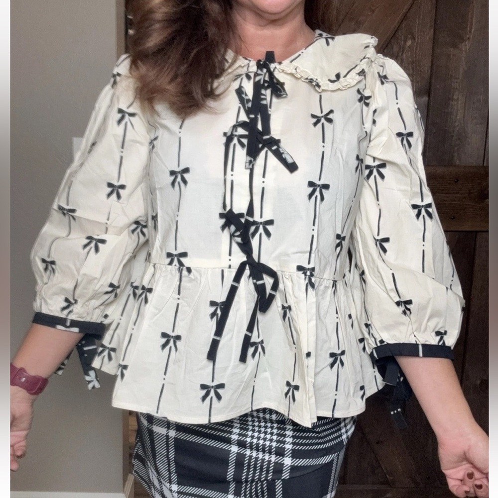 Sage & Fig Size medium blouse NWT